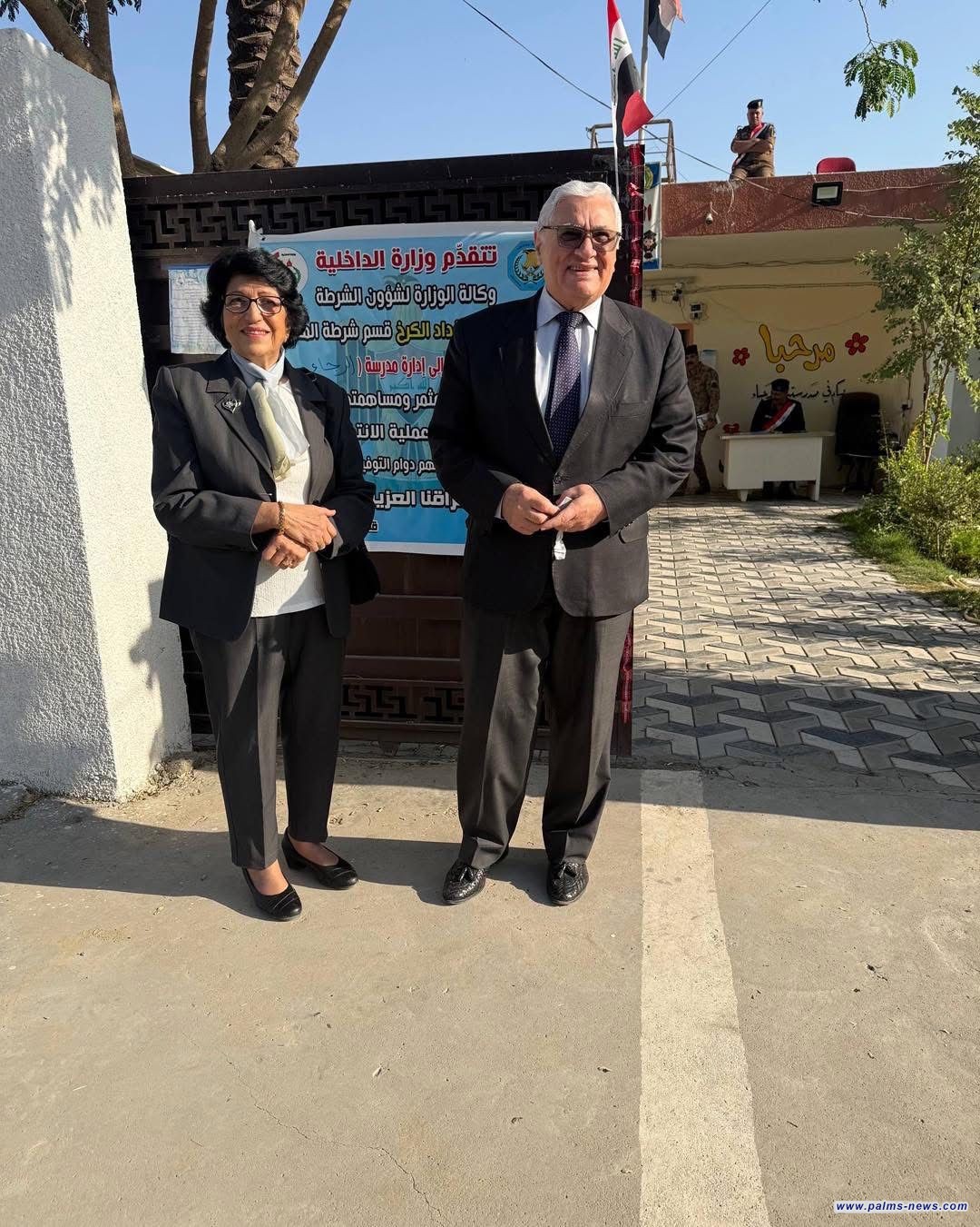 سكرتير الحزب الشيوعي العراقي رائد فهمي وزوجته يشاركان في التصويت العام.